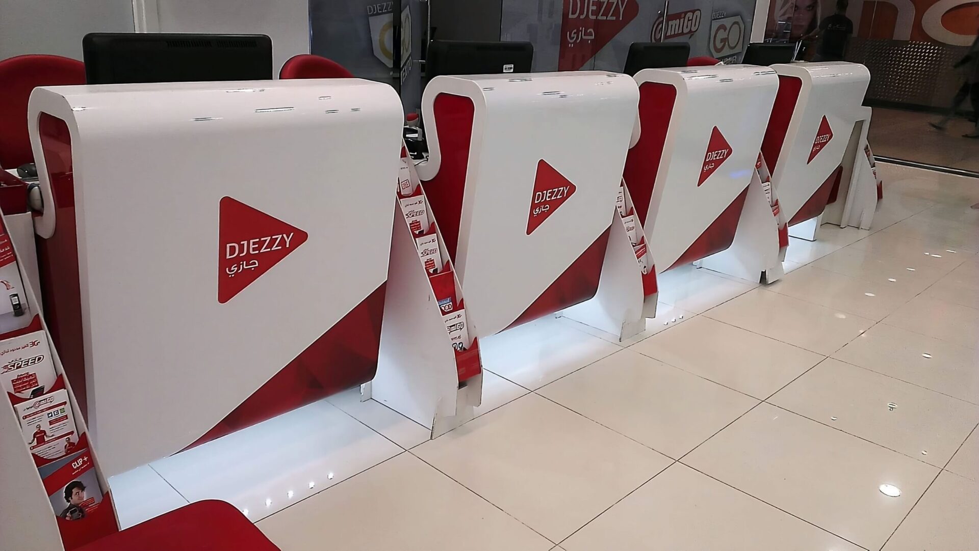 Djezzy desk en corian